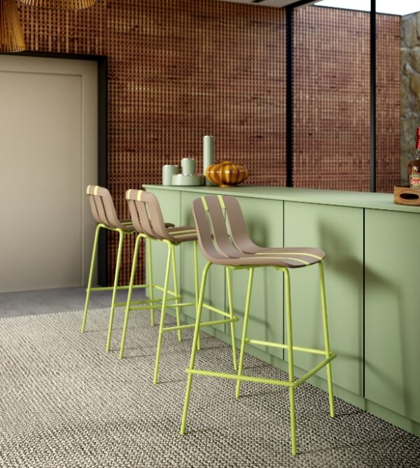 SLIDE BAR STOOL